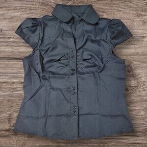 Small Super Cut Black Button Up Short Sleeve Shirt